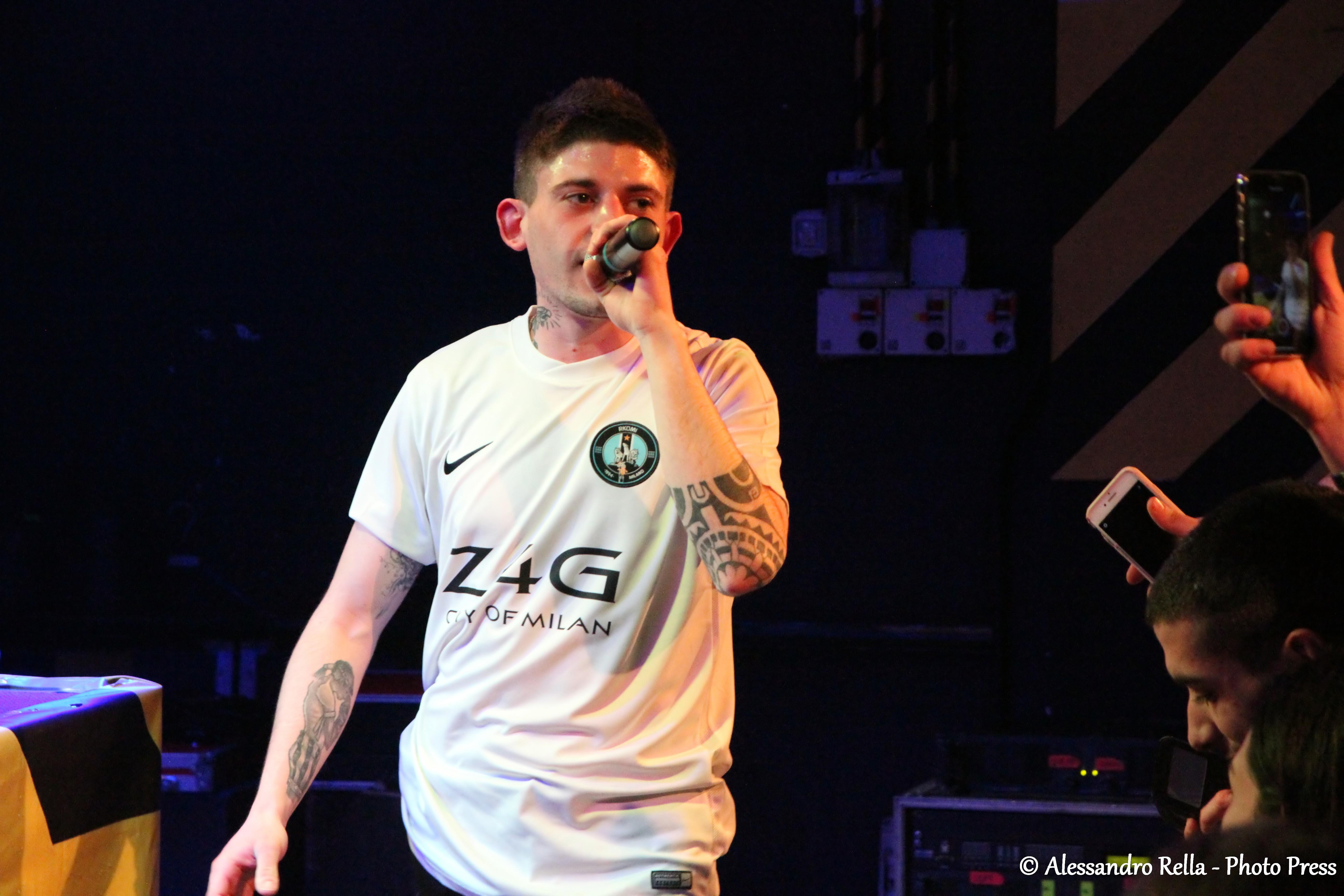 Rkomi. Straordinario talento RAP italiano