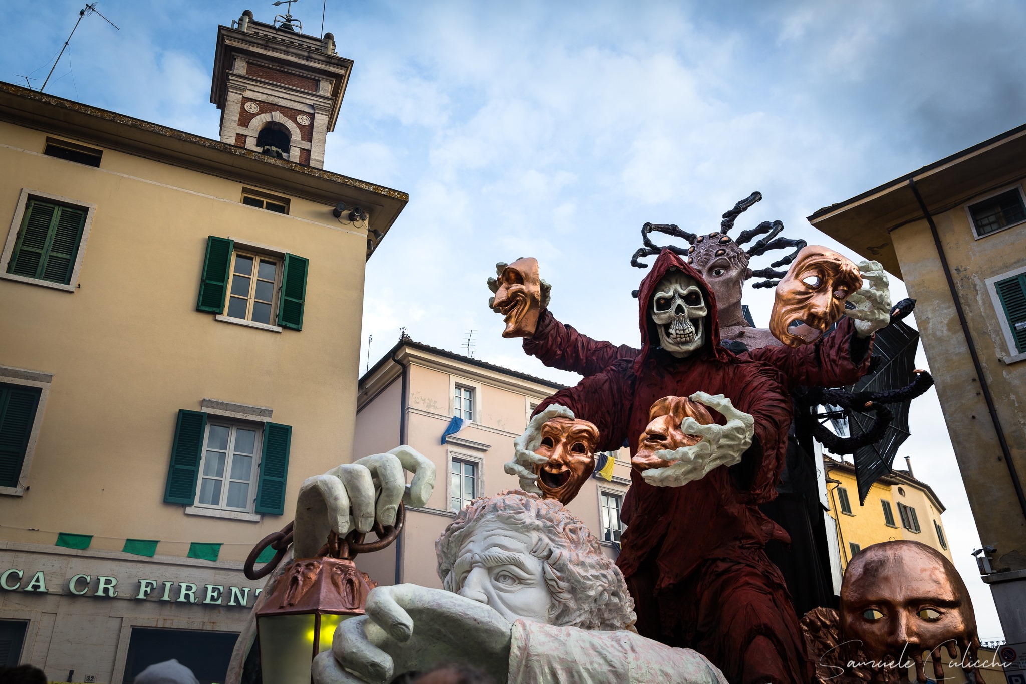 Il Carnevale arriva a Firenze tra musica, folklore, maschere e colori