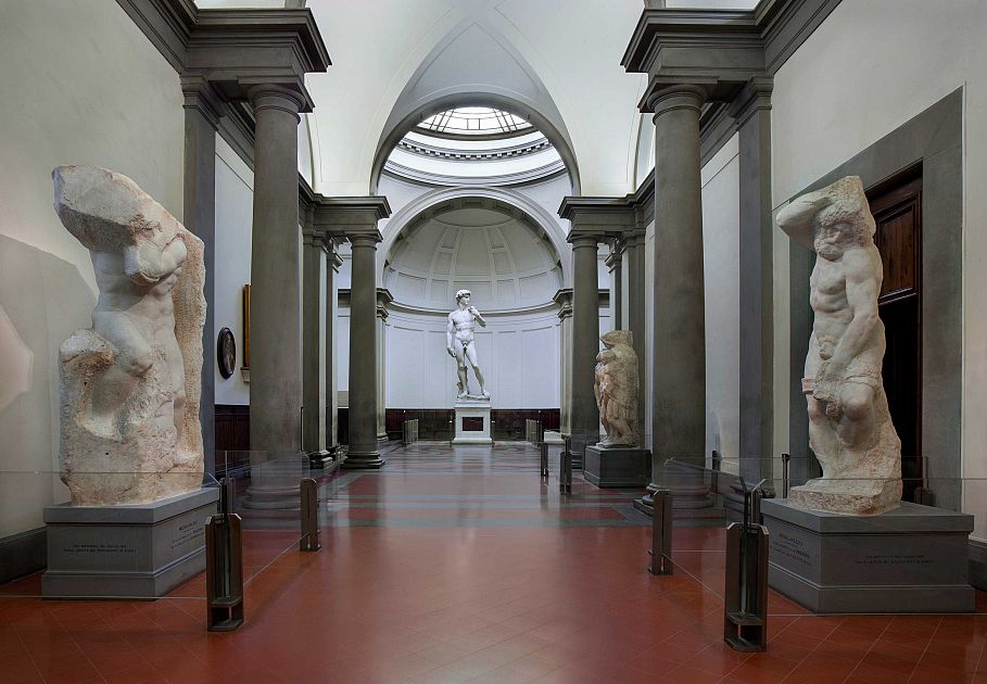 La Galleria dell’Accademia supera la Galleria degli Uffizi ecco perché è più attraente • Nove