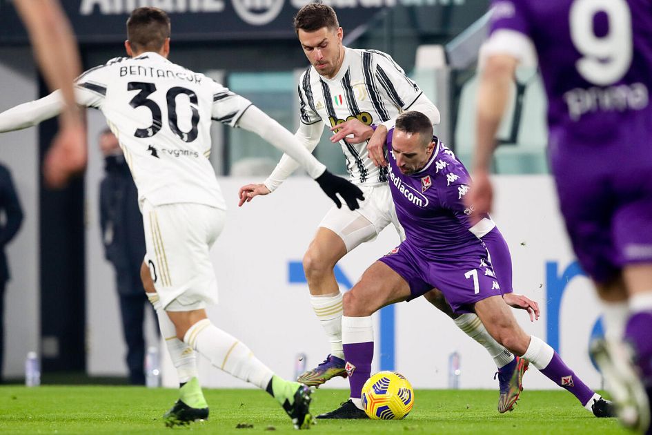 La Fiorentina gioca la partita perfetta e umilia la Juventus • Nove da