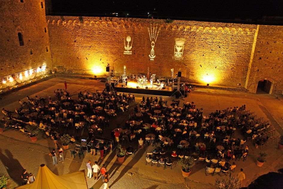 Con Stefano Bollani si alza il sipario su Jazz & Wine in Montalcino - Vimarsana News