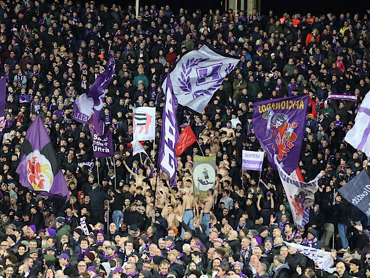 giacca antivento fiorentina uhlsport 1993/1994 giacca antivento fiorentina uhlsport 1993/1994