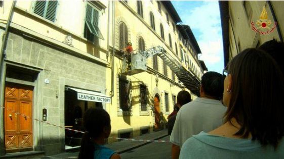 Banchi in via Ricasoli: venditori regolari cacciati - Vimarsana News