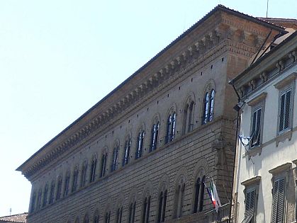 Il saluto di Idra alla prefetto Guidi in partenza per Roma… - Vimarsana News