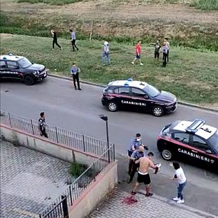 Campi, paura dopo la rissa in via Chiella in pieno giorno - Vimarsana News